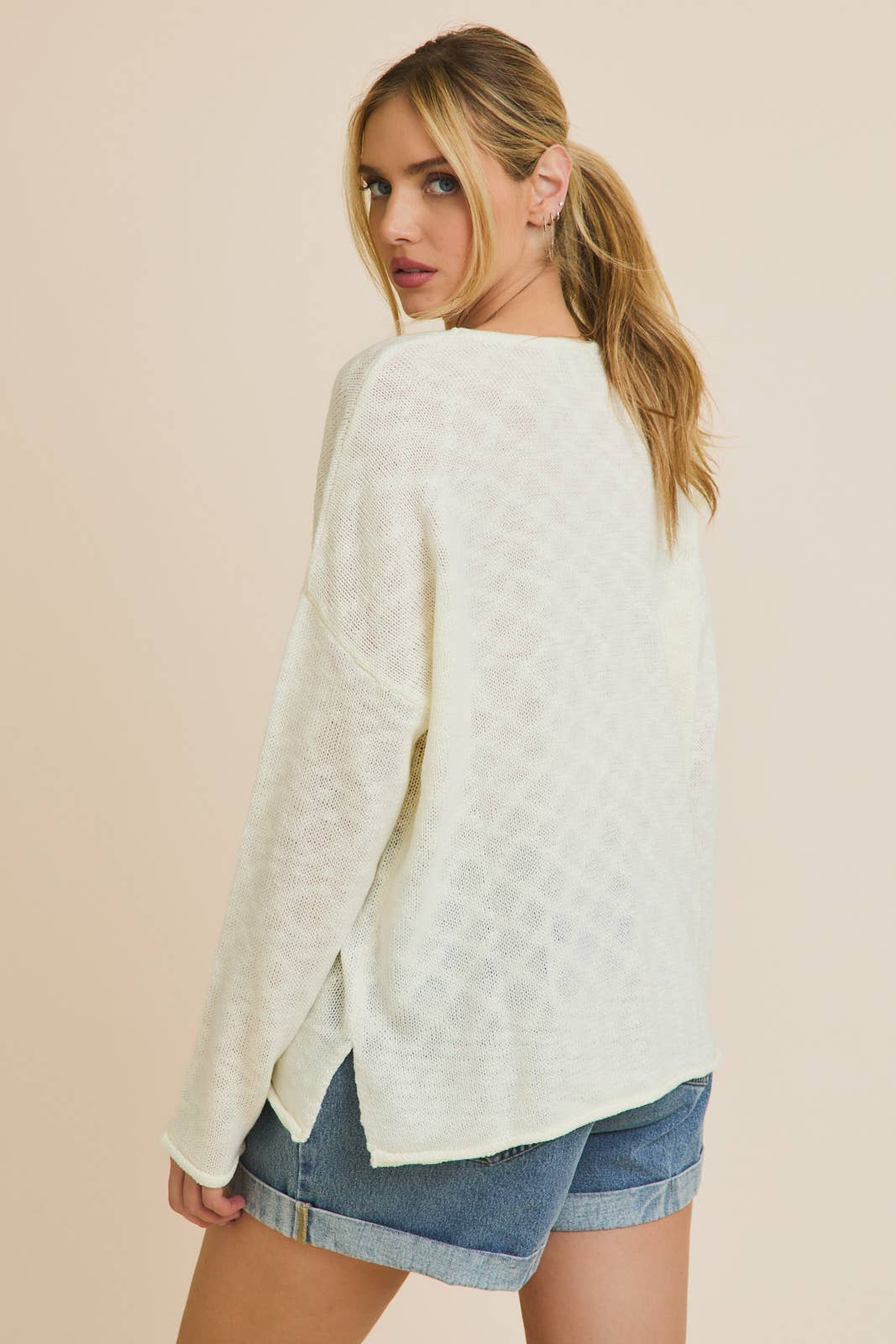 V NECK LONG SLEEVE "BEACH SIDE" LIGHT WEIGHT SWEATER