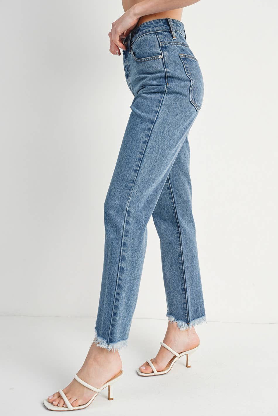 HIGH RISE STRAIGHT LEG DISTRESSED RAW HEM JEANS