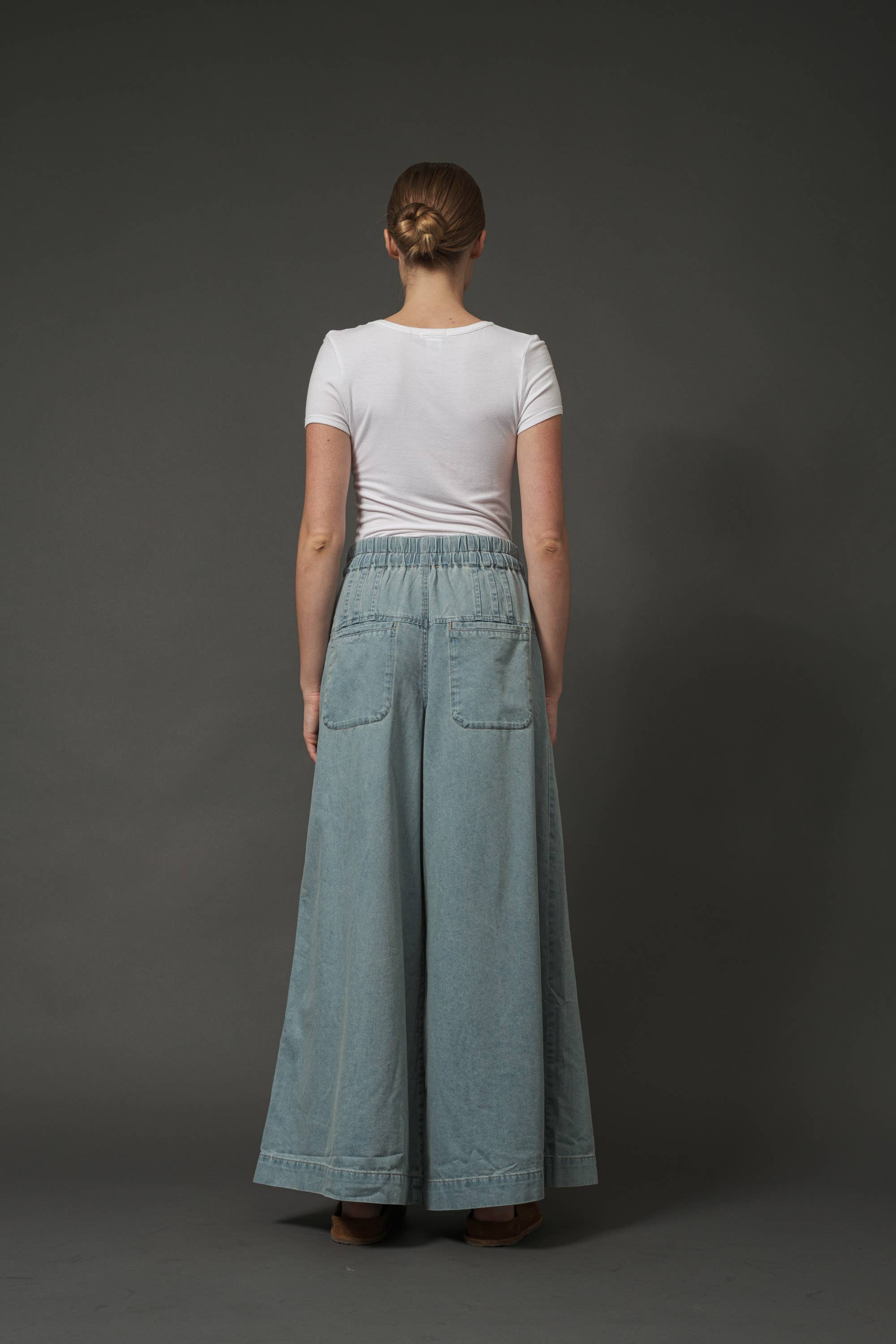 YOKE PINTUCK WIDE LEG DENIM PANTS